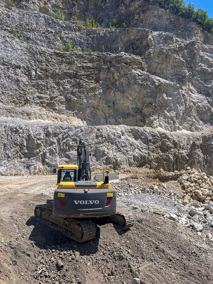 VOLVO EC220D - מחפר סורק: תמונה 3 VOLVO EC220D - מחפר סורק: תמונה 3