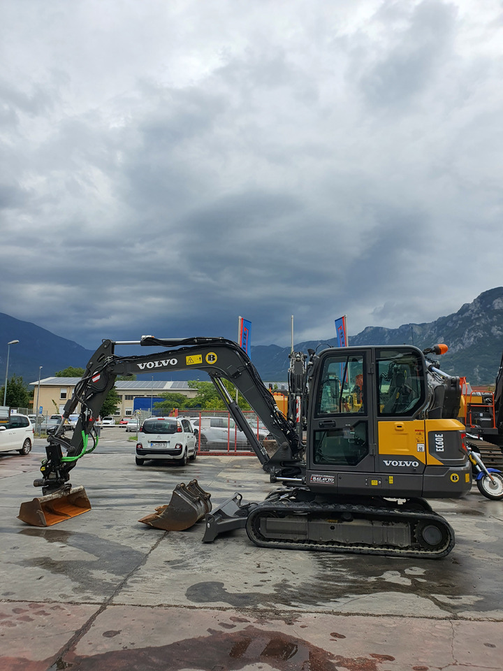 VOLVO EC60E - מיני מחפר: תמונה 2 VOLVO EC60E - מיני מחפר: תמונה 2