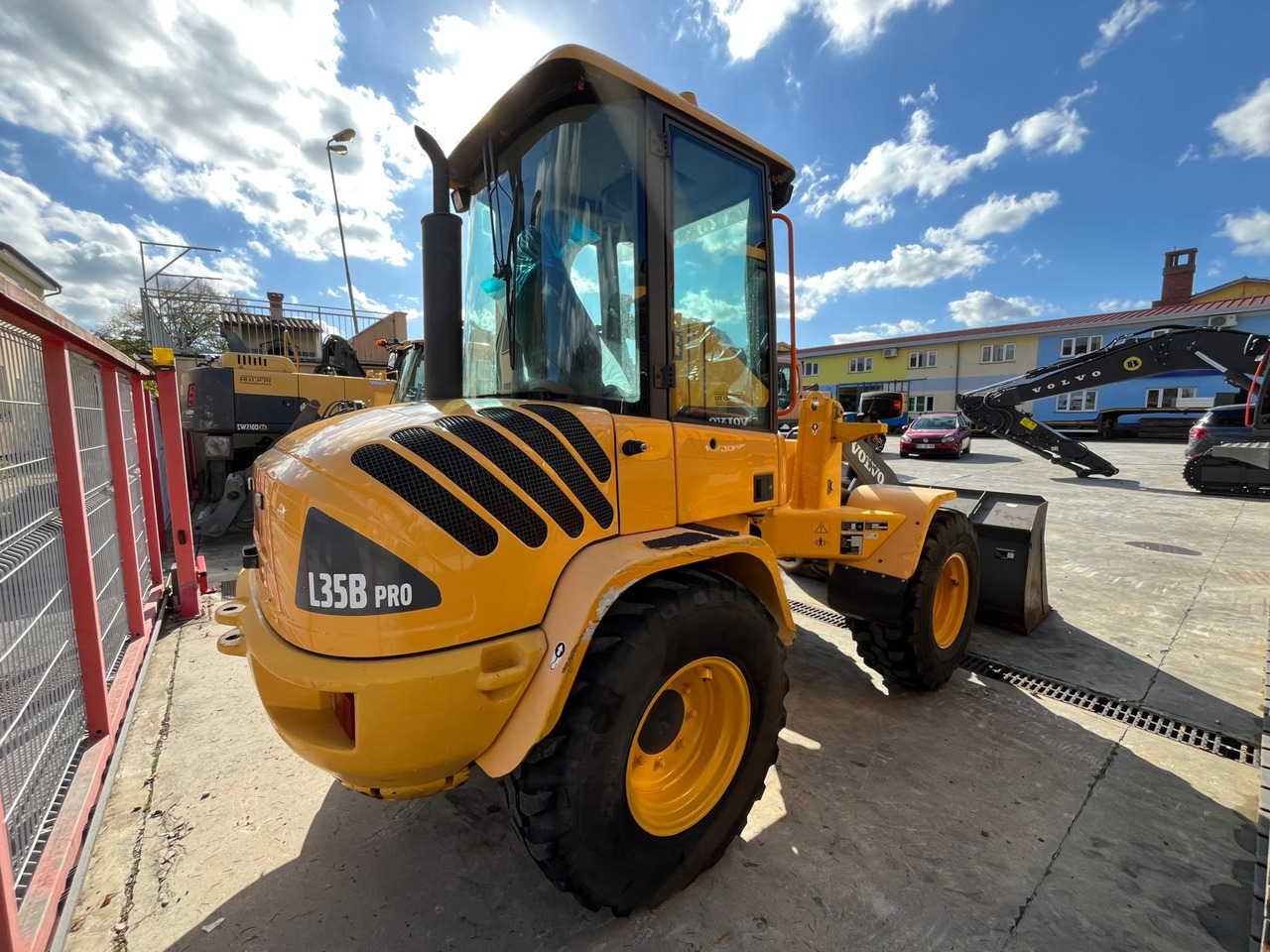 VOLVO L35B - מעמיס גלגלים: תמונה 4 VOLVO L35B - מעמיס גלגלים: תמונה 4