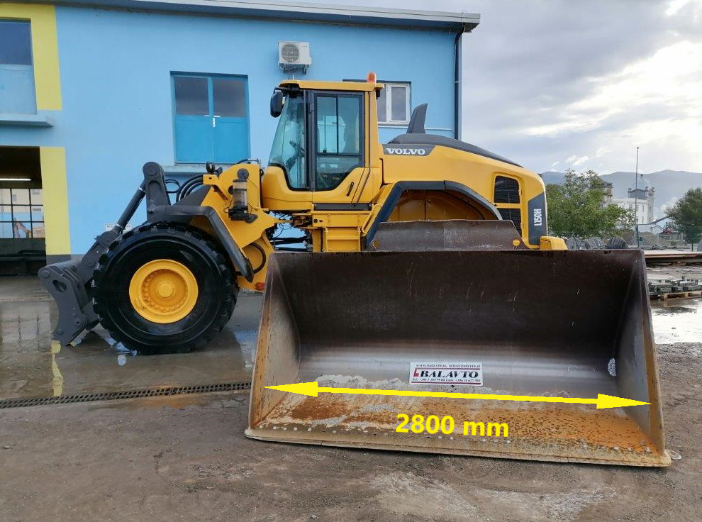 VOLVO loader bucket 2800 mm - דלי מעמיס עבור מעמיס גלגלים: תמונה 2 VOLVO loader bucket 2800 mm - דלי מעמיס עבור מעמיס גלגלים: תמונה 2