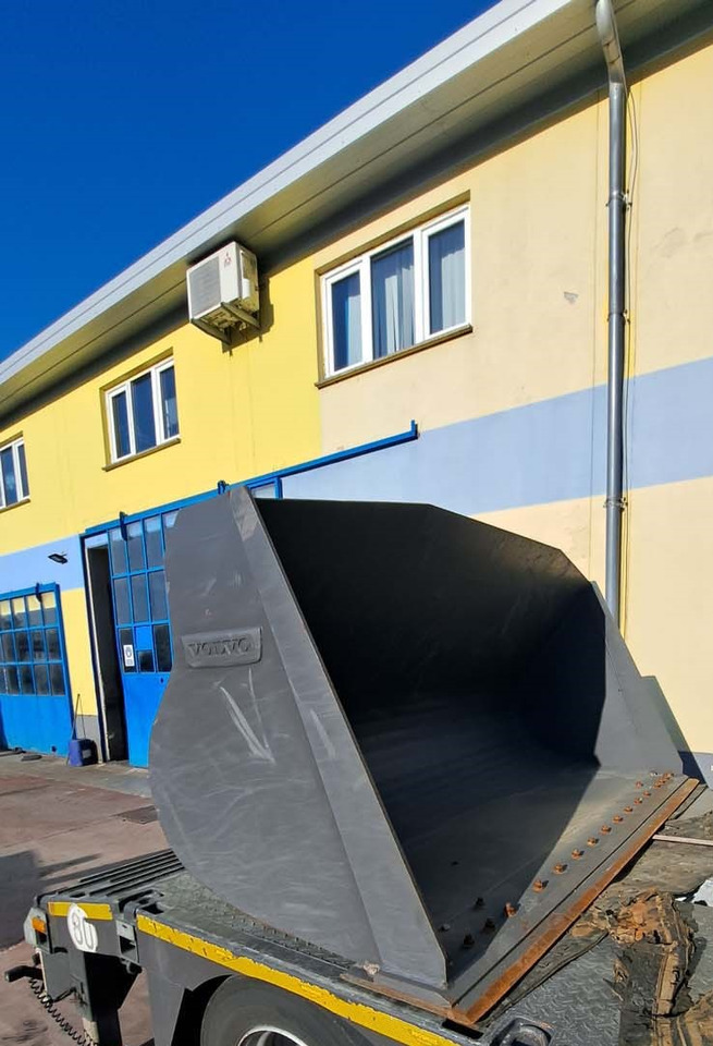 Volvo 2500 mm for 12-15 ton wheel loaders - דלי מעמיס עבור מעמיס גלגלים: תמונה 2 Volvo 2500 mm for 12-15 ton wheel loaders - דלי מעמיס עבור מעמיס גלגלים: תמונה 2