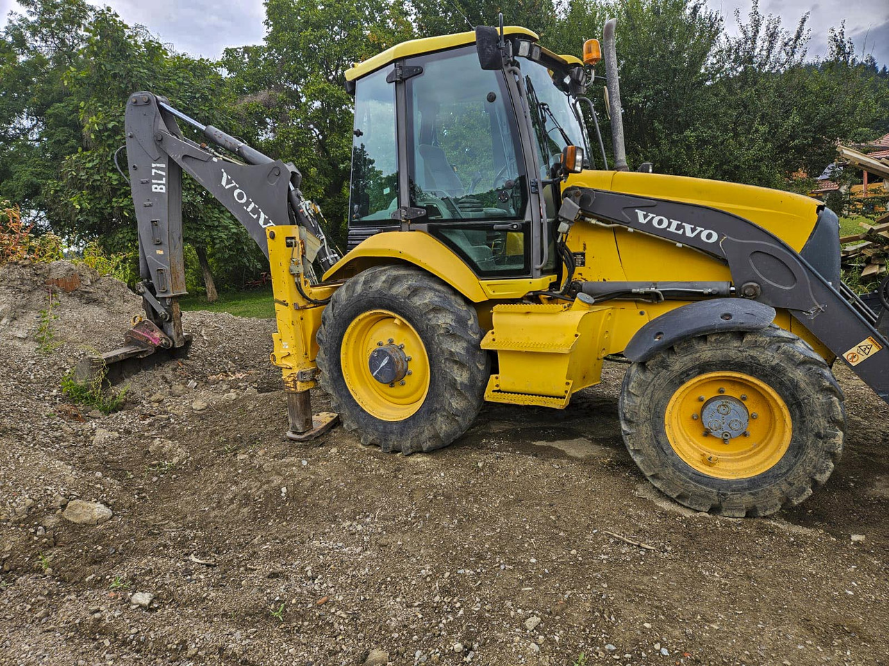Volvo BL71 - מחפרון: תמונה 4 Volvo BL71 - מחפרון: תמונה 4