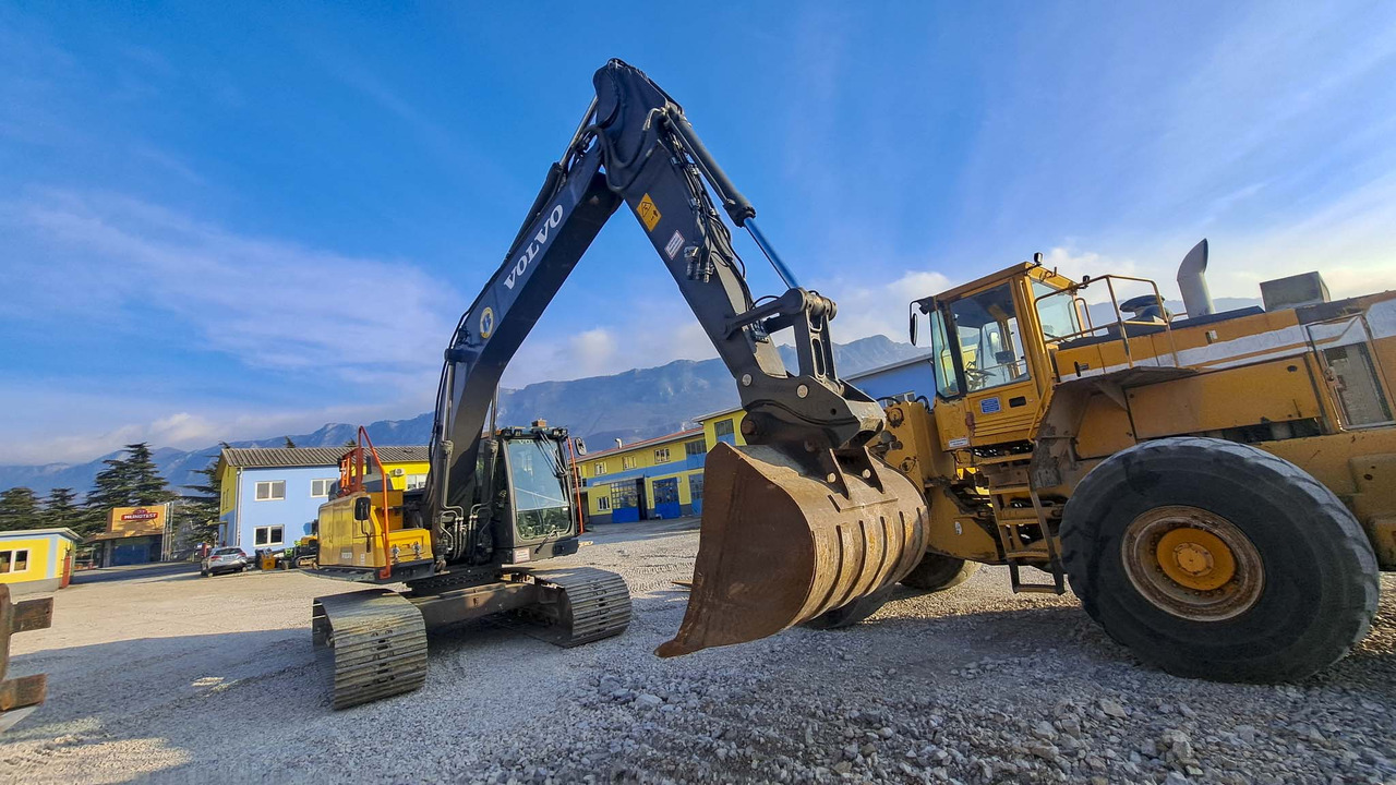 Volvo EC220EL - מחפר סורק: תמונה 3 Volvo EC220EL - מחפר סורק: תמונה 3