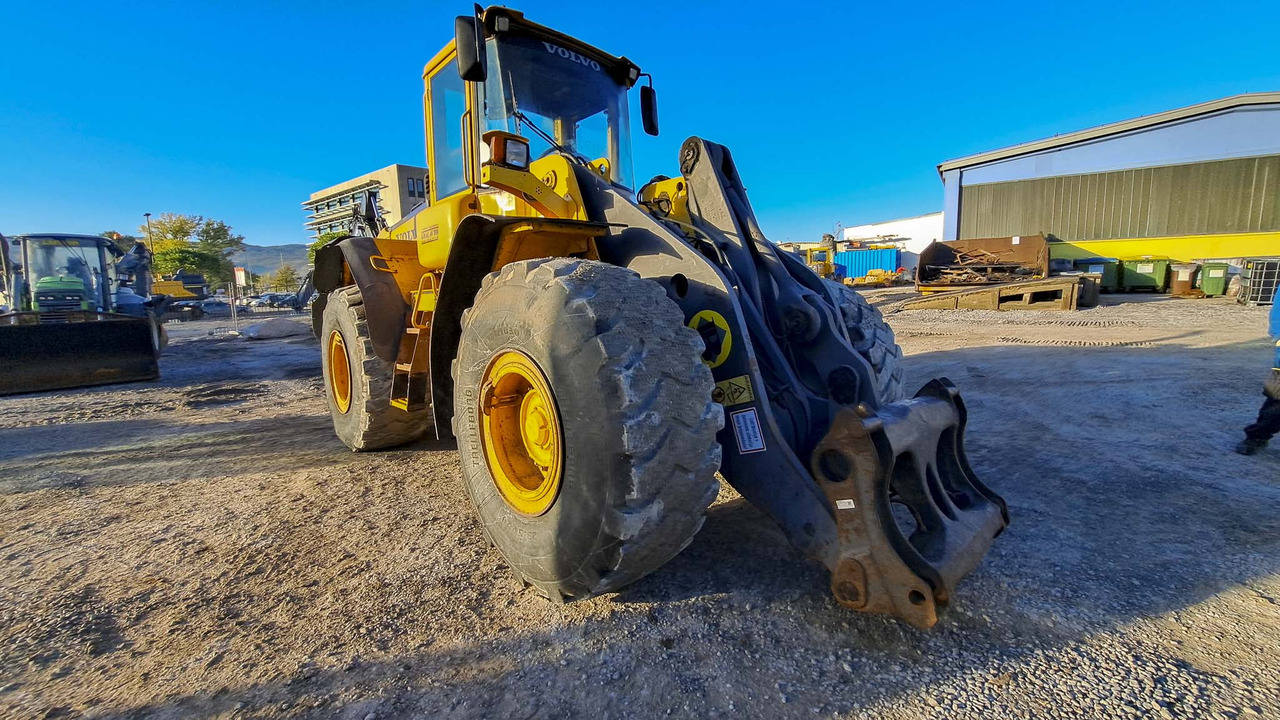 Volvo L120E - מעמיס גלגלים: תמונה 3 Volvo L120E - מעמיס גלגלים: תמונה 3