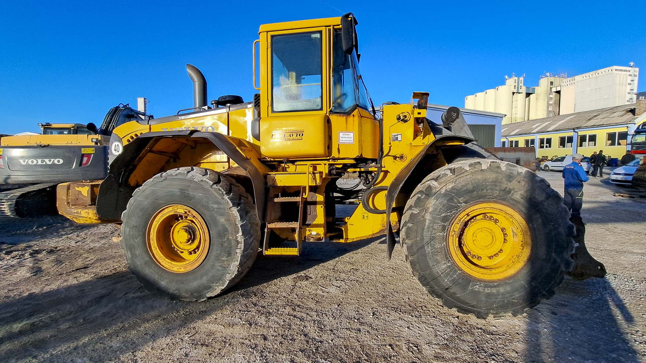 Volvo L120E - מעמיס גלגלים: תמונה 4 Volvo L120E - מעמיס גלגלים: תמונה 4