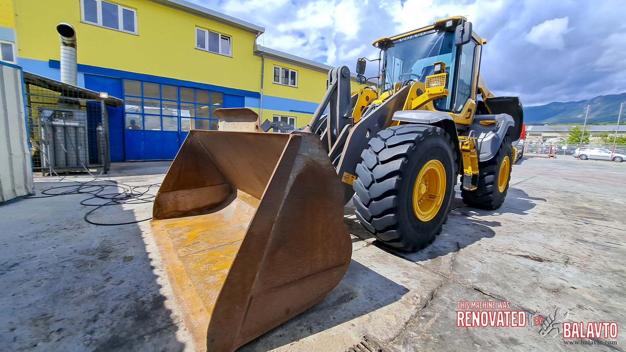 Volvo L120H - מעמיס גלגלים: תמונה 2 Volvo L120H - מעמיס גלגלים: תמונה 2
