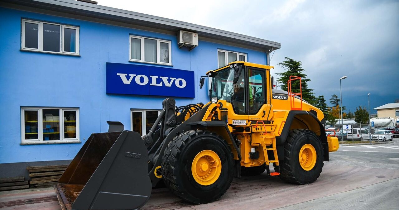 Volvo L150H - מעמיס גלגלים: תמונה 1 Volvo L150H - מעמיס גלגלים: תמונה 1