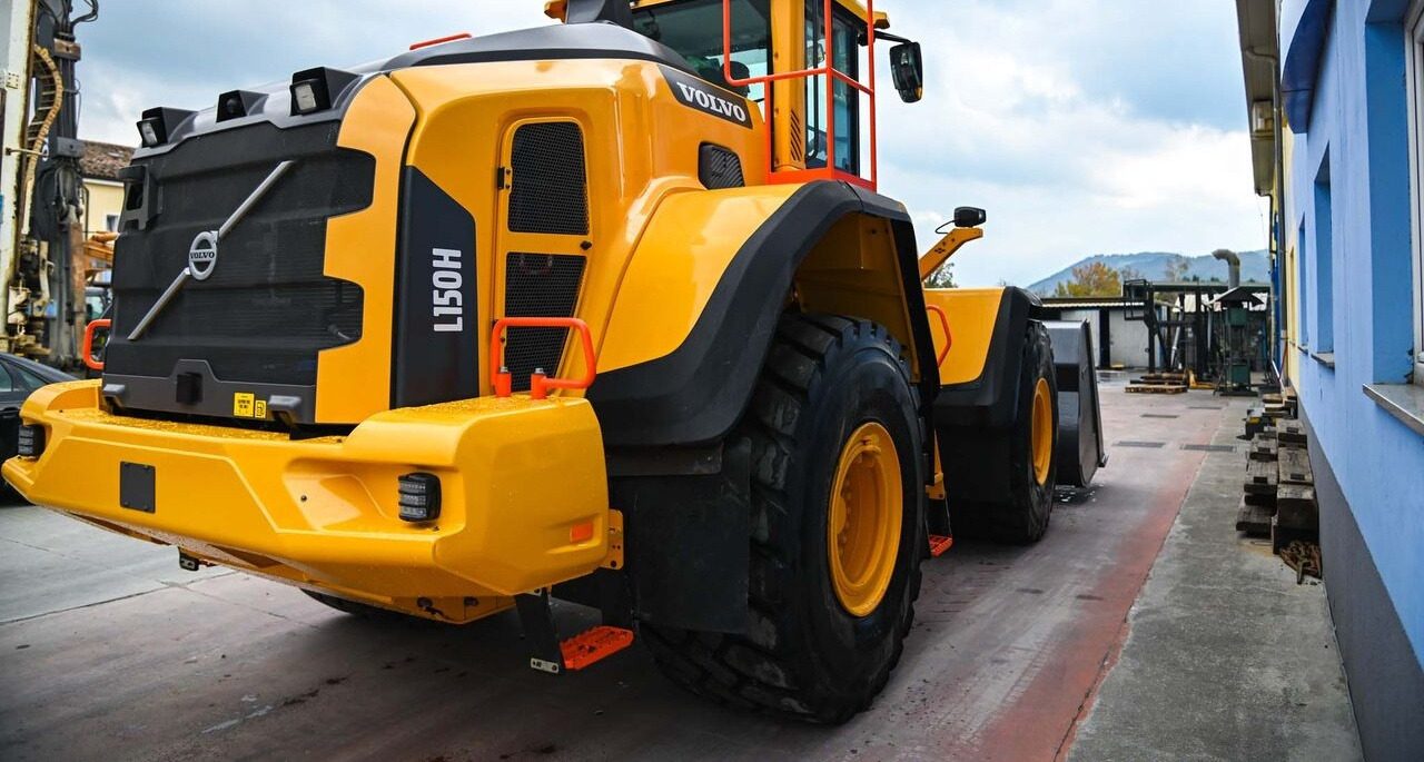 Volvo L150H - מעמיס גלגלים: תמונה 2 Volvo L150H - מעמיס גלגלים: תמונה 2