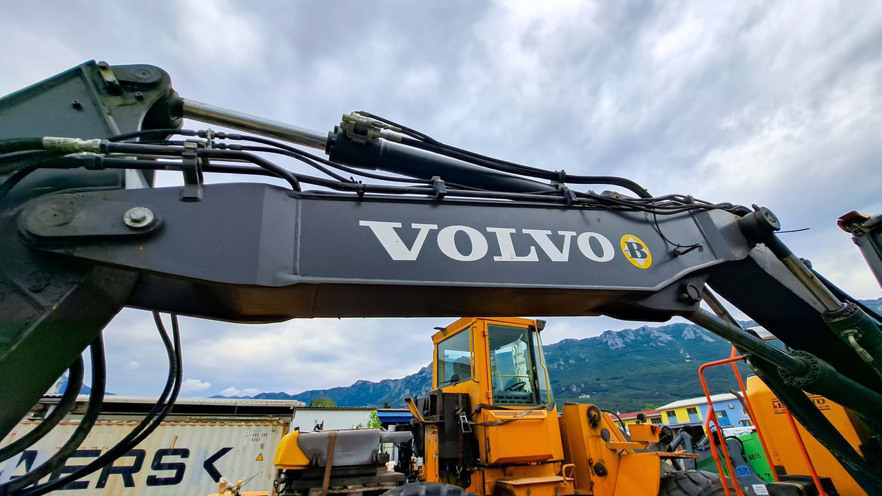 Volvo boom arm 14693314 Volvo EWR150E - זרוע עבור מחפר: תמונה 2 Volvo boom arm 14693314 Volvo EWR150E - זרוע עבור מחפר: תמונה 2