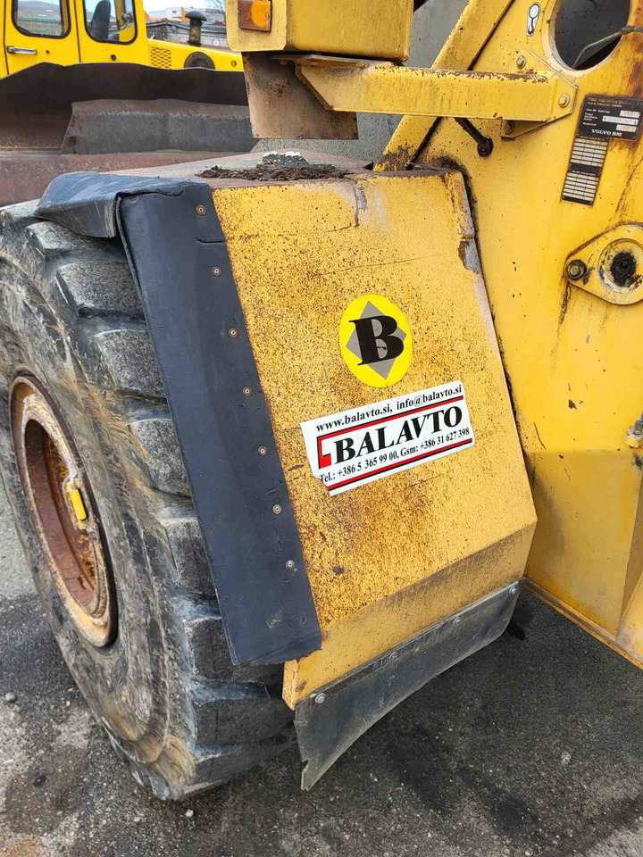 Volvo front fenders - כנפון עבור מעמיס: תמונה 3 Volvo front fenders - כנפון עבור מעמיס: תמונה 3