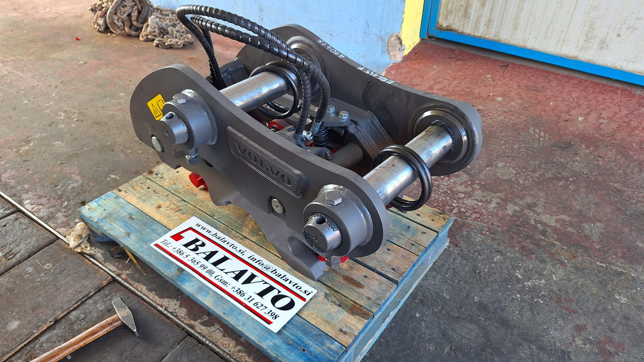 Volvo hydraulic quick coupler UNI65 - מצמד מהיר עבור מחפר: תמונה 5 Volvo hydraulic quick coupler UNI65 - מצמד מהיר עבור מחפר: תמונה 5