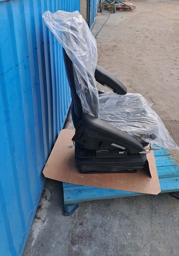 Volvo seat 11309082 for Volvo L45F, L45G, L45H, L50F, L50G, L50H - מושב עבור מעמיס גלגלים: תמונה 3 Volvo seat 11309082 for Volvo L45F, L45G, L45H, L50F, L50G, L50H - מושב עבור מעמיס גלגלים: תמונה 3