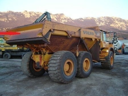 Volvo tailgate Volvo A25, A30, A35 articulated dump - גוף וחלק חיצוני עבור מסיר פסולת מפרקי: תמונה 2 Volvo tailgate Volvo A25, A30, A35 articulated dump - גוף וחלק חיצוני עבור מסיר פסולת מפרקי: תמונה 2