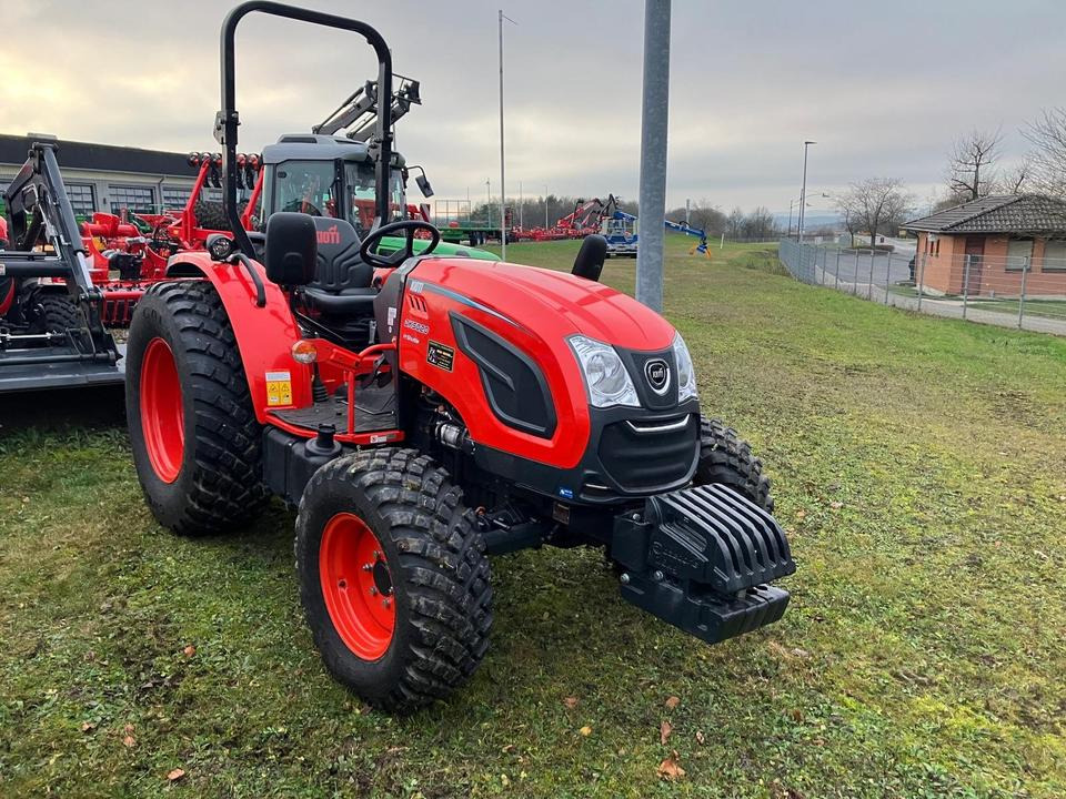 KIOTI Traktor DK 5020 wenig Stunden Rasenbereifung - טרקטור קומפקטי: תמונה 1 KIOTI Traktor DK 5020 wenig Stunden Rasenbereifung - טרקטור קומפקטי: תמונה 1
