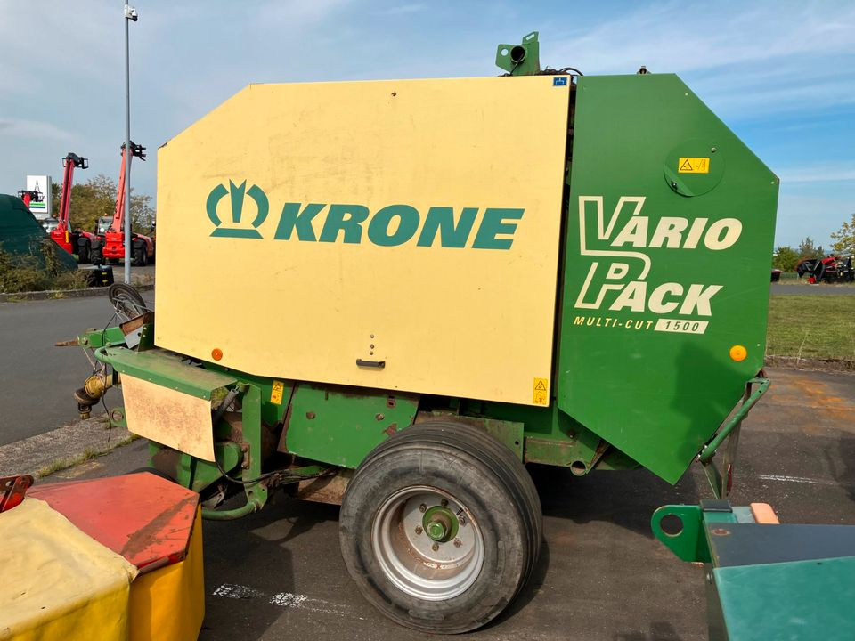 Krone Rundballenpresse VP 1500 MC Schneidwerk Netzbindung - מכונת צרור עגולה: תמונה 2 Krone Rundballenpresse VP 1500 MC Schneidwerk Netzbindung - מכונת צרור עגולה: תמונה 2