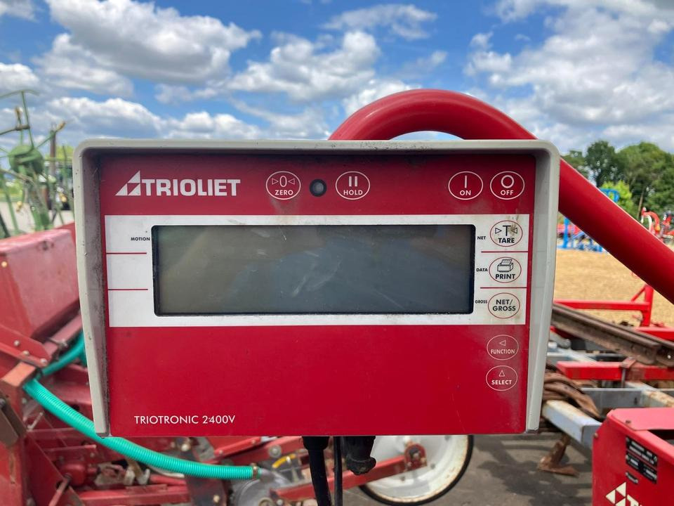 Trioliet Futtermischwagen Solomix 2 1600 Förderband vorne - עגלת מערבל מספוא: תמונה 3 Trioliet Futtermischwagen Solomix 2 1600 Förderband vorne - עגלת מערבל מספוא: תמונה 3