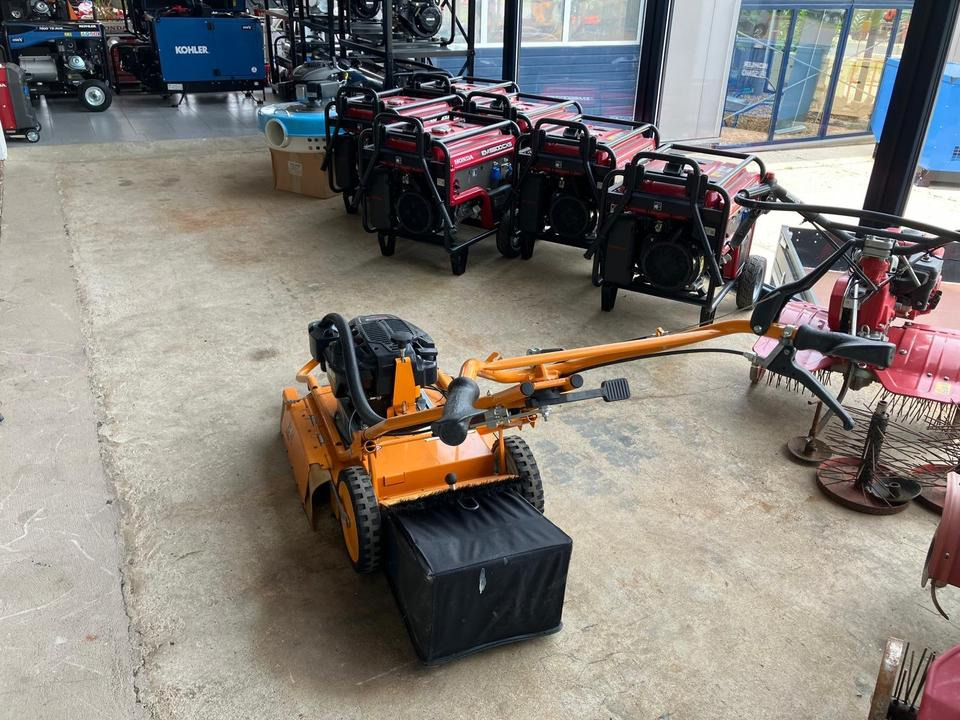 Wildkrautbürste AS 50 Weed Hex Unkrautbürste - ציוד לגינה: תמונה 2 Wildkrautbürste AS 50 Weed Hex Unkrautbürste - ציוד לגינה: תמונה 2