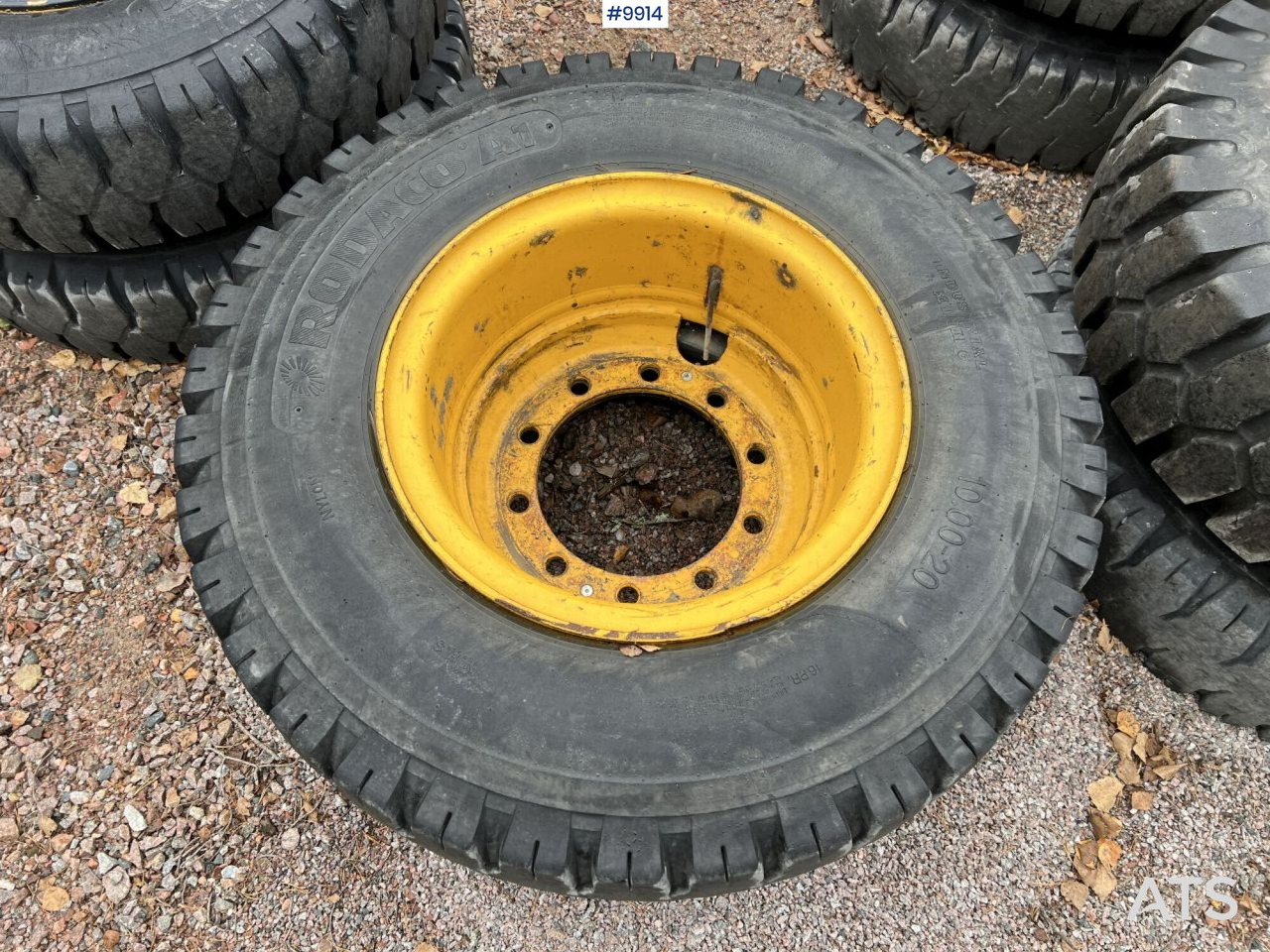 4 double-mounted tires for wheel excavators - צמיג עבור מכונת בנייה: תמונה 4 4 double-mounted tires for wheel excavators - צמיג עבור מכונת בנייה: תמונה 4
