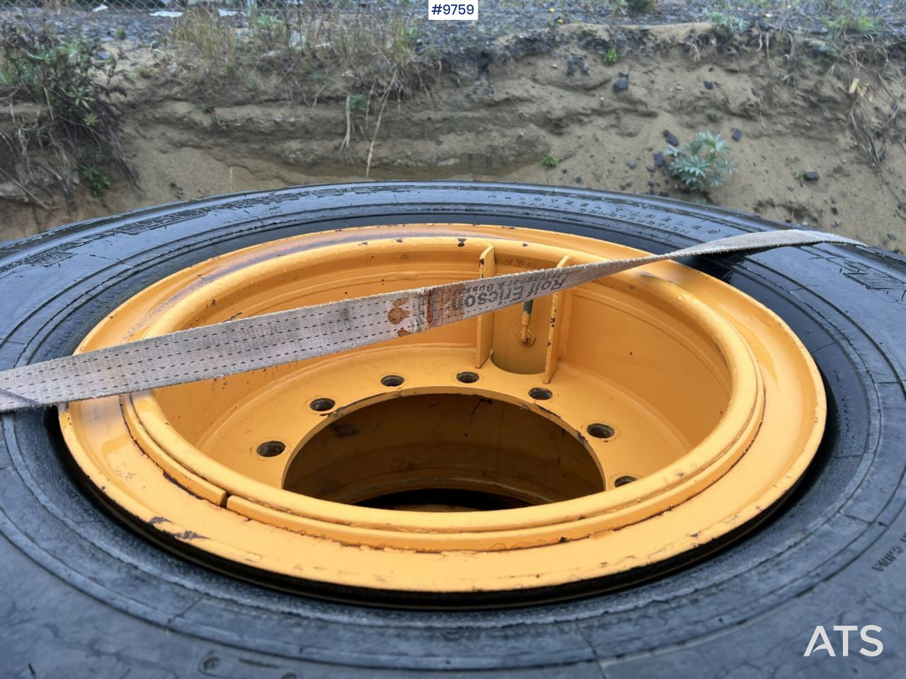 4x 20.5R25 tires on rims - חבילת גלגלים וצמיגים עבור מכונת בנייה: תמונה 4 4x 20.5R25 tires on rims - חבילת גלגלים וצמיגים עבור מכונת בנייה: תמונה 4