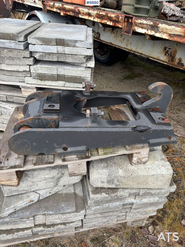 B20 bracket for Engcon grip - צרופה עבור מכונת בנייה: תמונה 1 B20 bracket for Engcon grip - צרופה עבור מכונת בנייה: תמונה 1