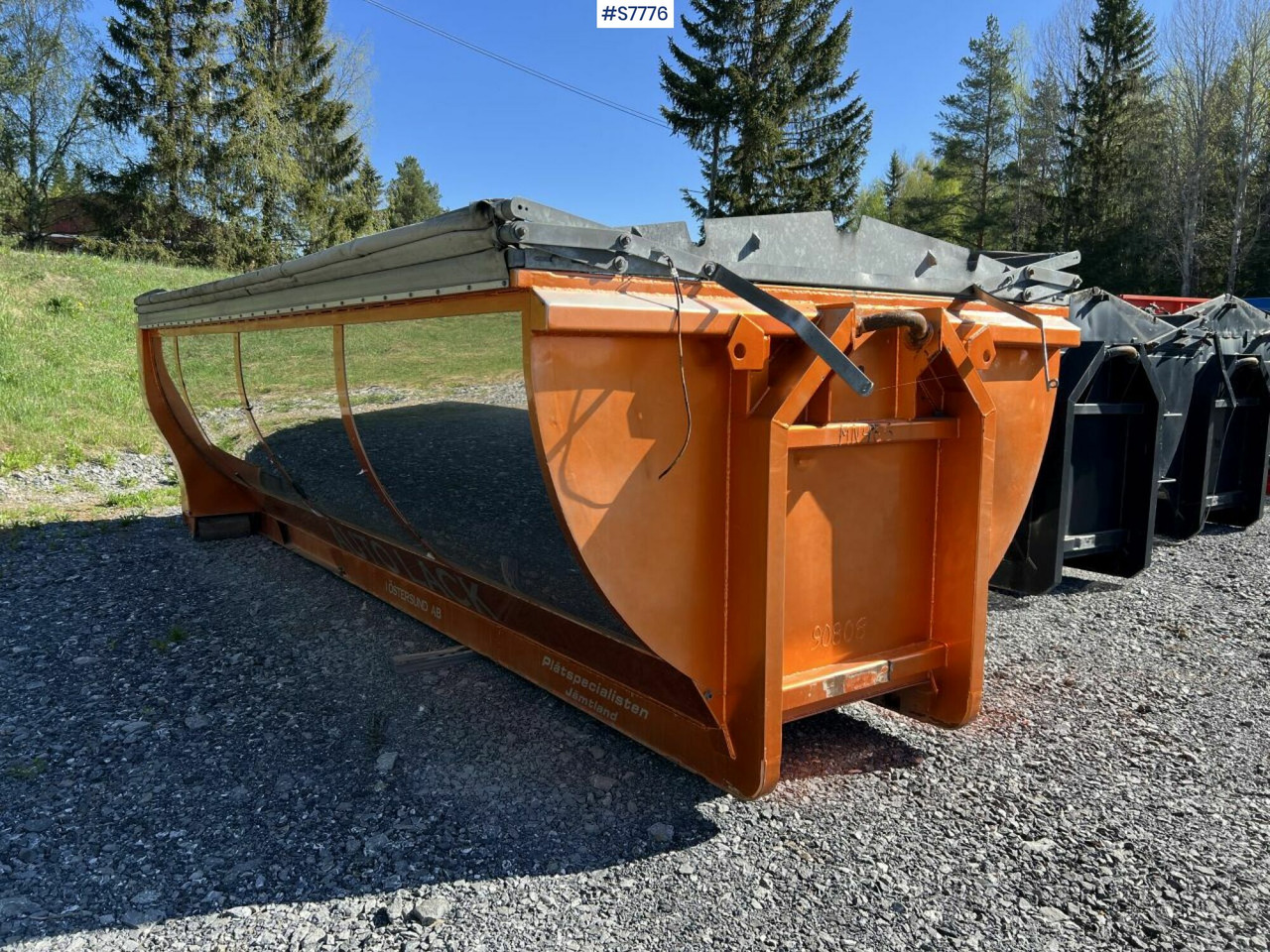 Balticum Frinab LV-13,5 Asphalt flatbed - מכולת גלגול: תמונה 1 Balticum Frinab LV-13,5 Asphalt flatbed - מכולת גלגול: תמונה 1