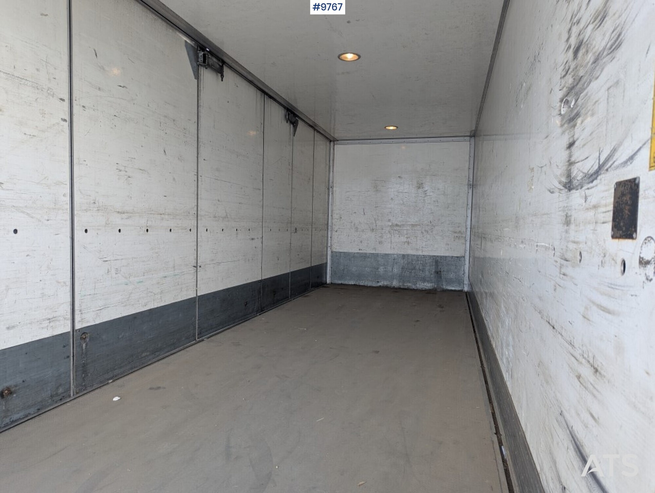 Box Truck Scania P320 4X2 with tail lift - משאית תיבה: תמונה 5 Box Truck Scania P320 4X2 with tail lift - משאית תיבה: תמונה 5