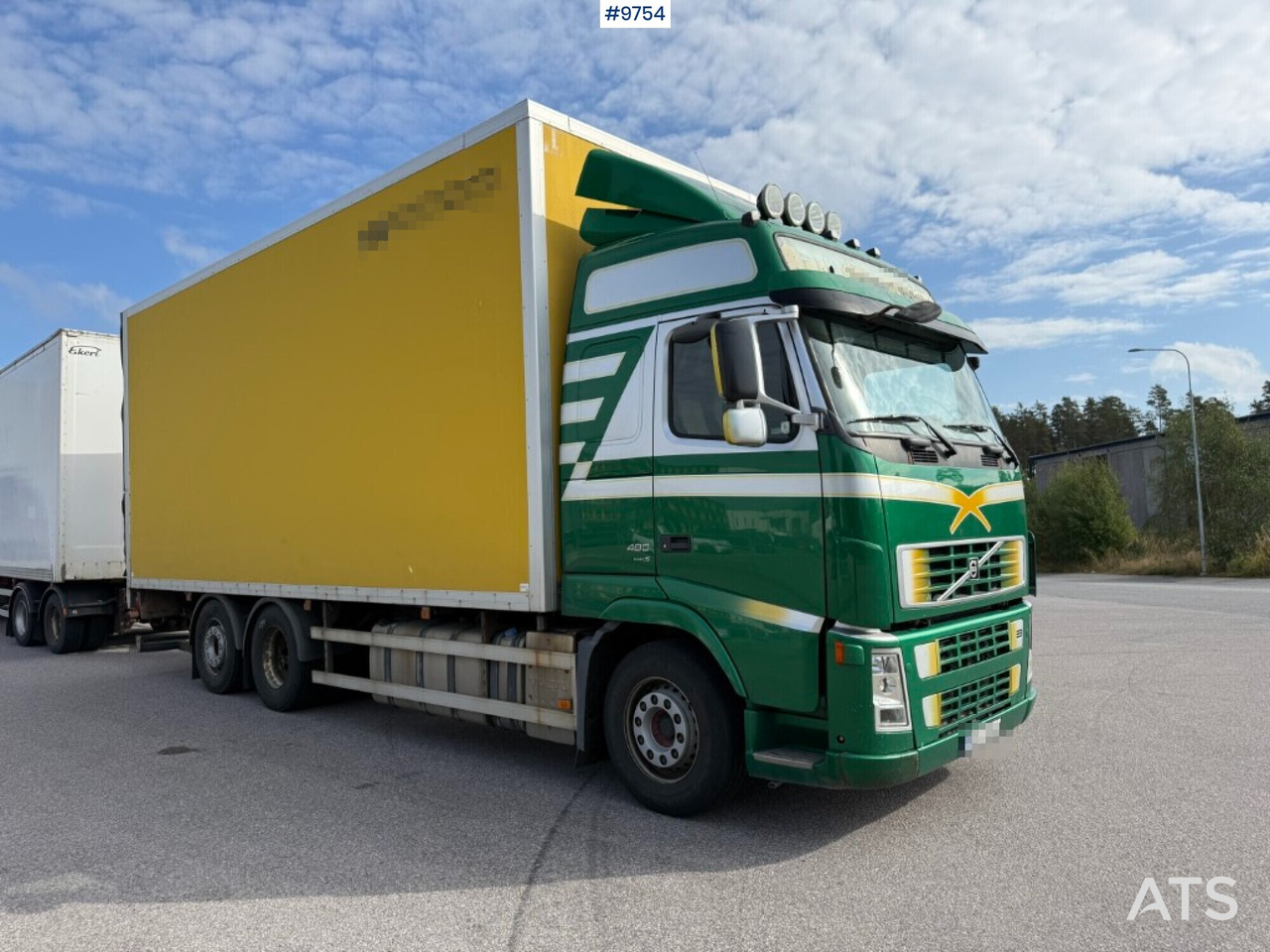 Box Truck Volvo FH 480 with 4-axle Ekeri trailer (VIDEO) - משאית תיבה: תמונה 2 Box Truck Volvo FH 480 with 4-axle Ekeri trailer (VIDEO) - משאית תיבה: תמונה 2