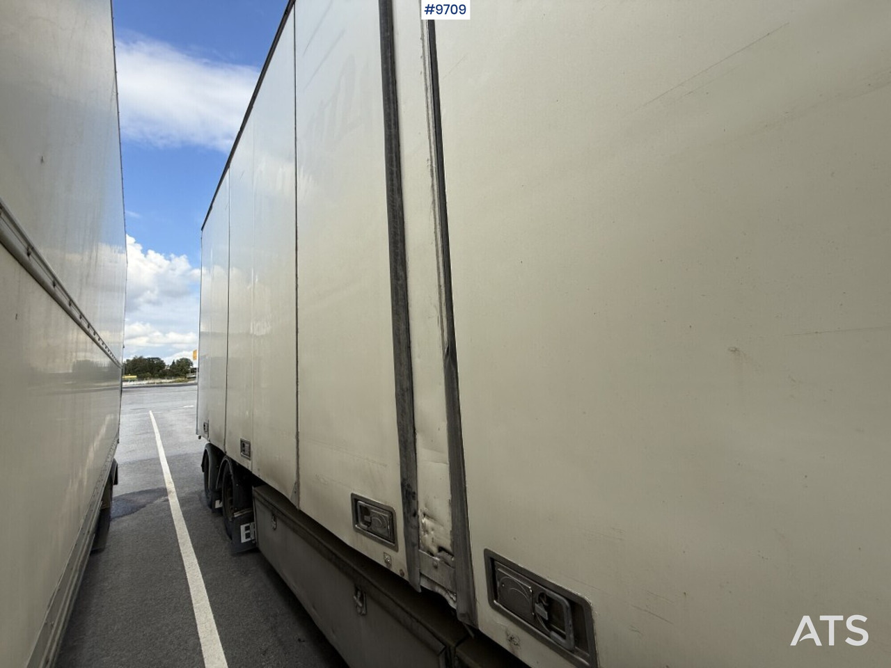Box trailer VAK V-4-40 - קרון נגרר בתיבה סגורה: תמונה 5 Box trailer VAK V-4-40 - קרון נגרר בתיבה סגורה: תמונה 5