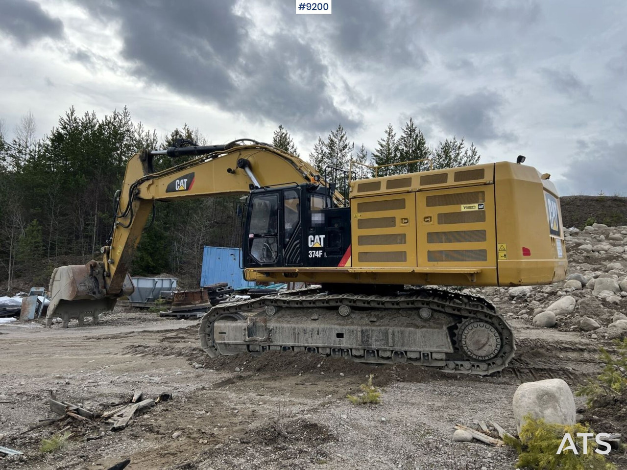 CAT 374 FL crawler excavator with bucket (VIDEO) - מחפר: תמונה 2 CAT 374 FL crawler excavator with bucket (VIDEO) - מחפר: תמונה 2