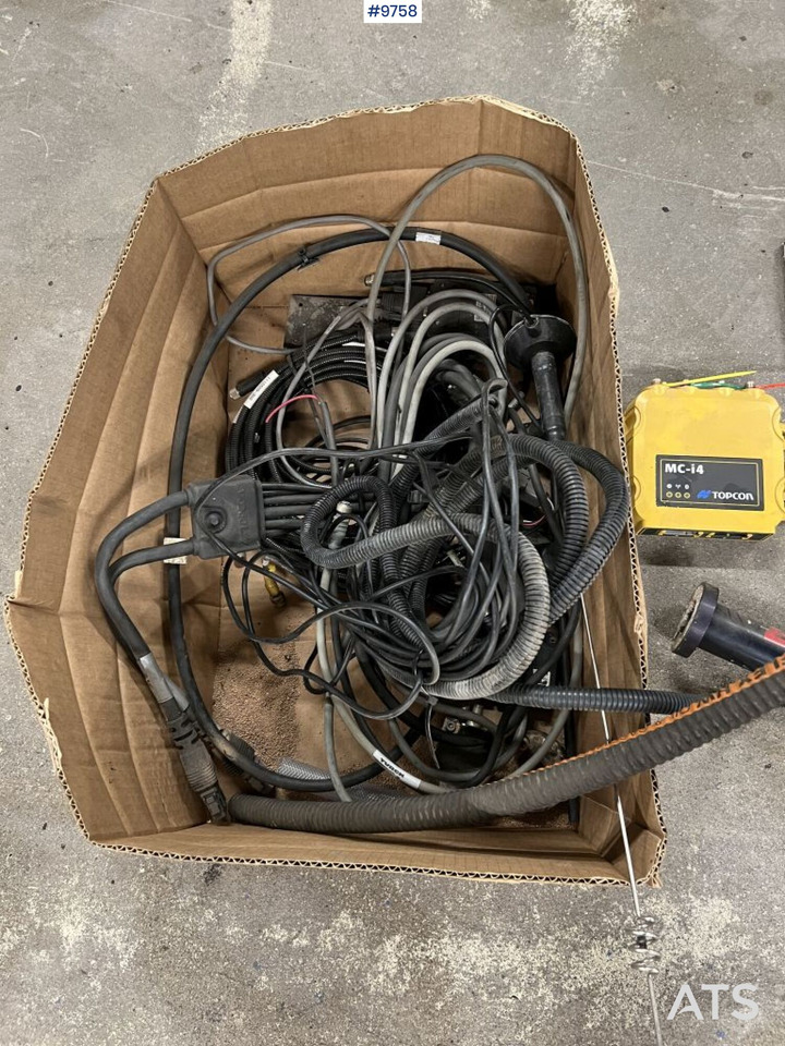 Complete TOPCON X-53 Excavation System - מערכת חשמל עבור מחפר: תמונה 5 Complete TOPCON X-53 Excavation System - מערכת חשמל עבור מחפר: תמונה 5