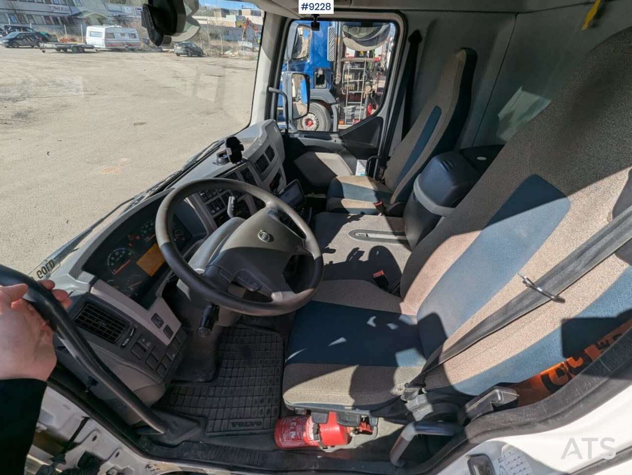 Crane Truck Volvo FL 280 4X2 with HIAB XS 144 E-5 crane (SEE VIDEO) - משאית מנוף: תמונה 5 Crane Truck Volvo FL 280 4X2 with HIAB XS 144 E-5 crane (SEE VIDEO) - משאית מנוף: תמונה 5