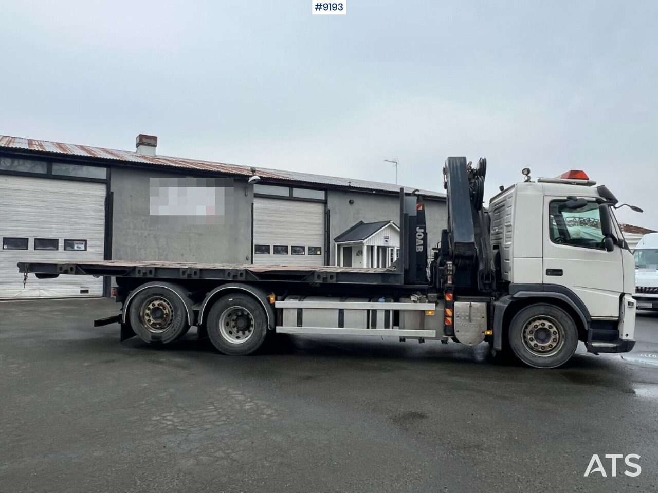 Crane truck VOLVO FM 6*2 with Flatbed and Gravel flatbed (See Video) - משאית מנוף: תמונה 3 Crane truck VOLVO FM 6*2 with Flatbed and Gravel flatbed (See Video) - משאית מנוף: תמונה 3