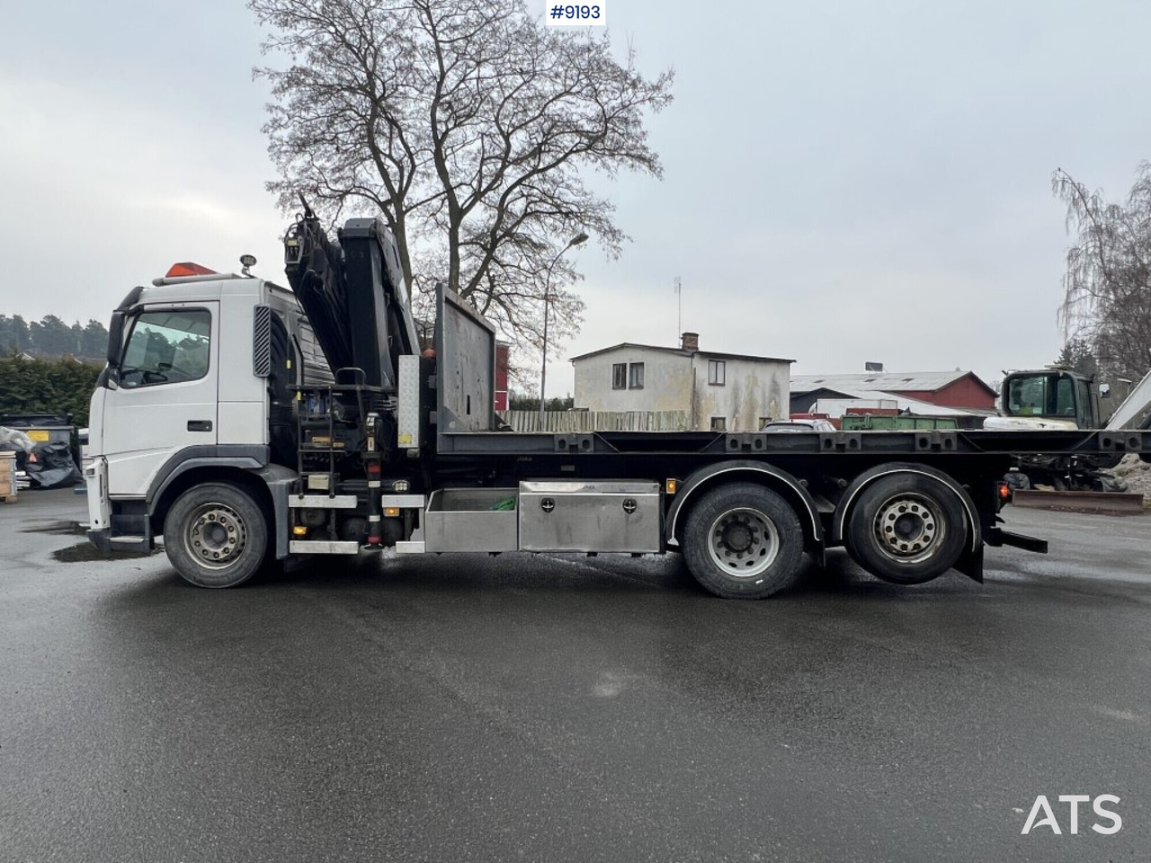 Crane truck VOLVO FM 6*2 with Flatbed and Gravel flatbed (See Video) - משאית מנוף: תמונה 2 Crane truck VOLVO FM 6*2 with Flatbed and Gravel flatbed (See Video) - משאית מנוף: תמונה 2