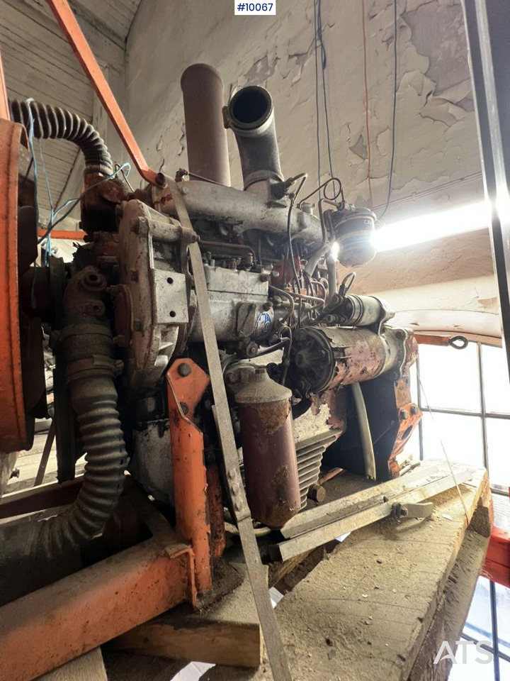 D4 Perkins diesel engine for threshing machine - מנוע עבור מכונת בנייה: תמונה 4 D4 Perkins diesel engine for threshing machine - מנוע עבור מכונת בנייה: תמונה 4
