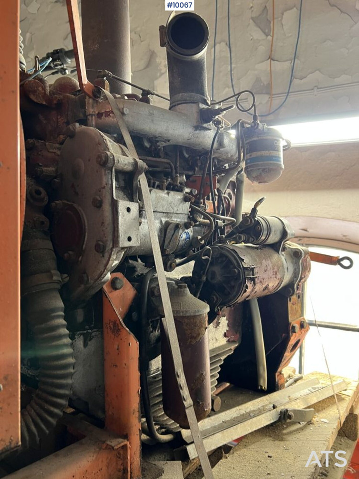 D4 Perkins diesel engine for threshing machine - מנוע עבור מכונת בנייה: תמונה 1 D4 Perkins diesel engine for threshing machine - מנוע עבור מכונת בנייה: תמונה 1