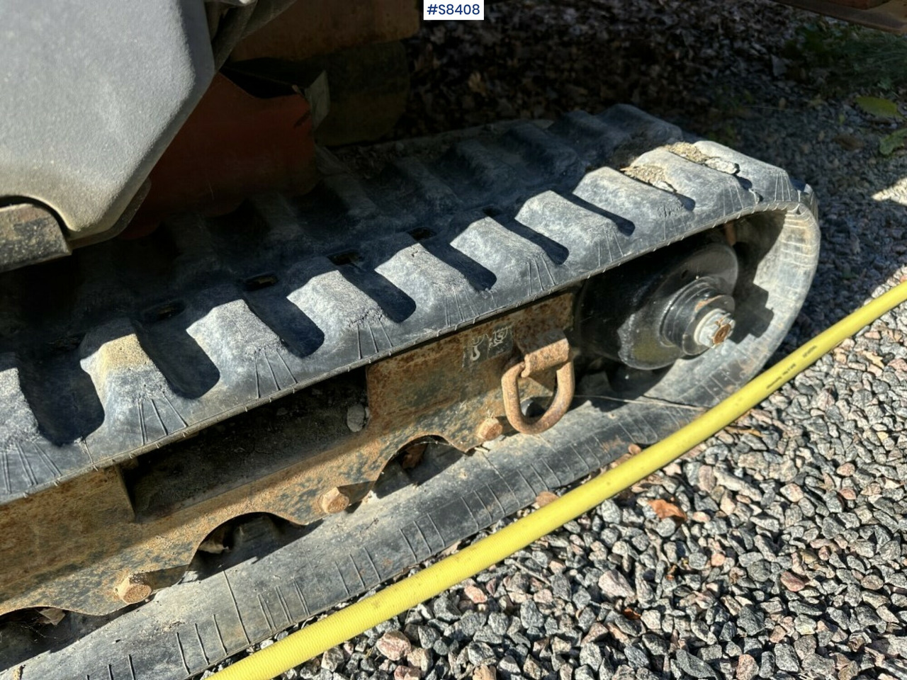 Ditch witch XT850 with Front loader and Backhoe attachment - מעמיס רצועות קומפקטי: תמונה 4 Ditch witch XT850 with Front loader and Backhoe attachment - מעמיס רצועות קומפקטי: תמונה 4