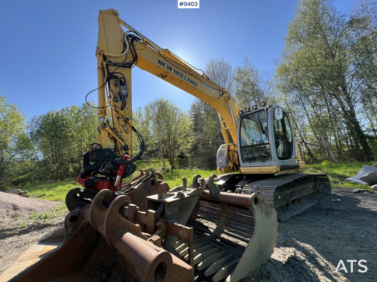 Excavator - New Holland E135 - Kobelco (SEE VIDEO) - מחפר סורק: תמונה 1 Excavator - New Holland E135 - Kobelco (SEE VIDEO) - מחפר סורק: תמונה 1