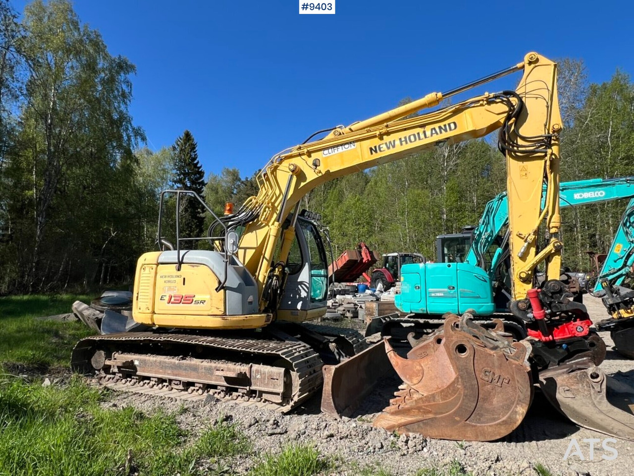 Excavator - New Holland E135 - Kobelco (SEE VIDEO) - מחפר סורק: תמונה 2 Excavator - New Holland E135 - Kobelco (SEE VIDEO) - מחפר סורק: תמונה 2