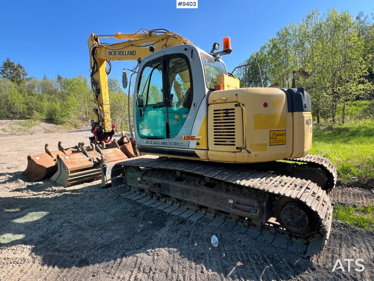 Excavator - New Holland E135 - Kobelco (SEE VIDEO) - מחפר סורק: תמונה 4 Excavator - New Holland E135 - Kobelco (SEE VIDEO) - מחפר סורק: תמונה 4