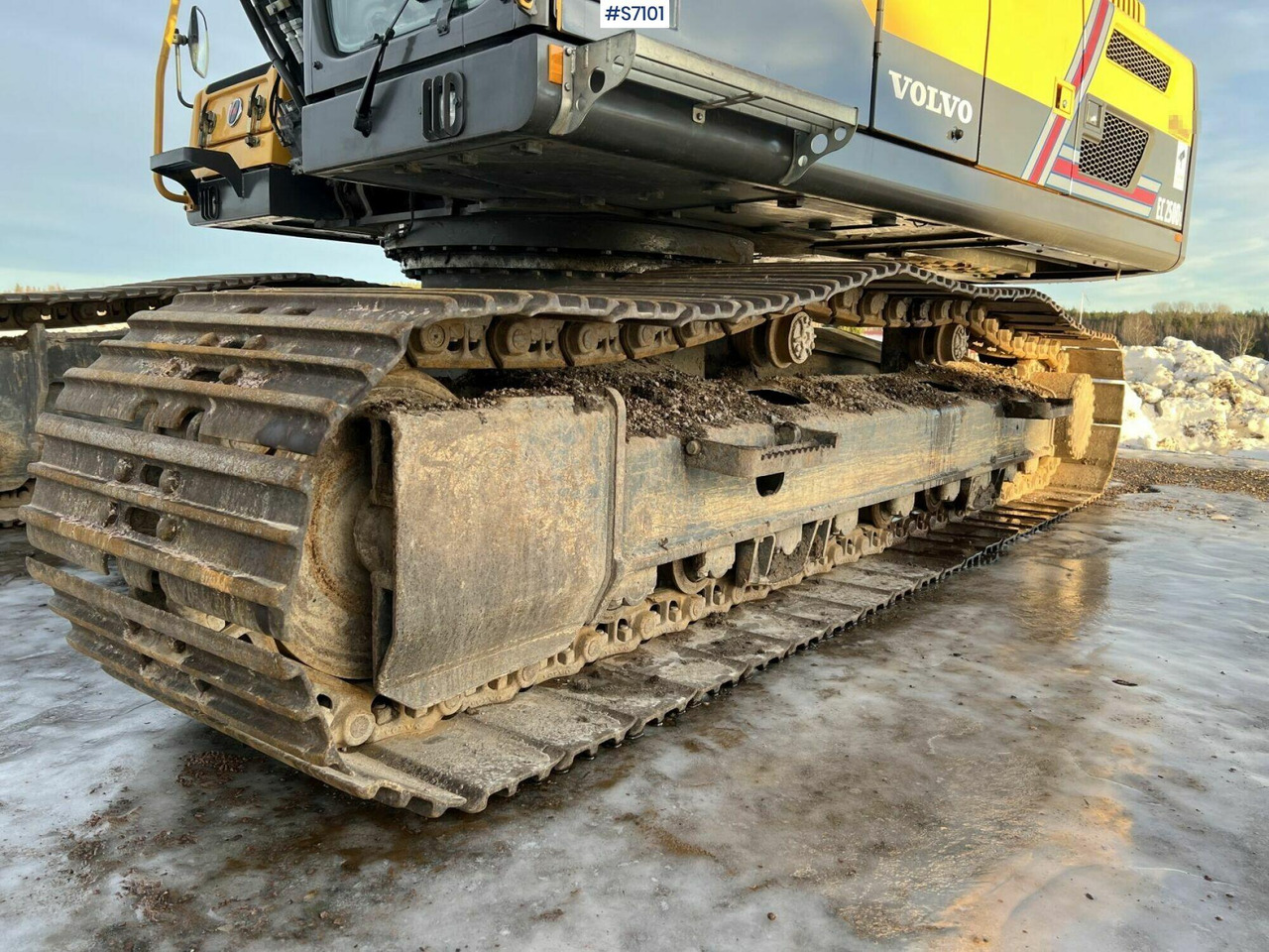 Excavator Volvo EC250DL - מחפר סורק: תמונה 5 Excavator Volvo EC250DL - מחפר סורק: תמונה 5