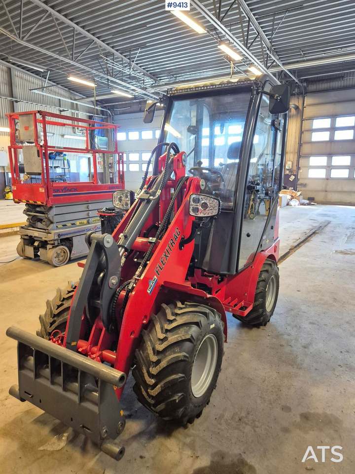 FLEXITRAC 1126 Skid steer loader with only 7 hours - מעמיס קומפקטי: תמונה 1 FLEXITRAC 1126 Skid steer loader with only 7 hours - מעמיס קומפקטי: תמונה 1