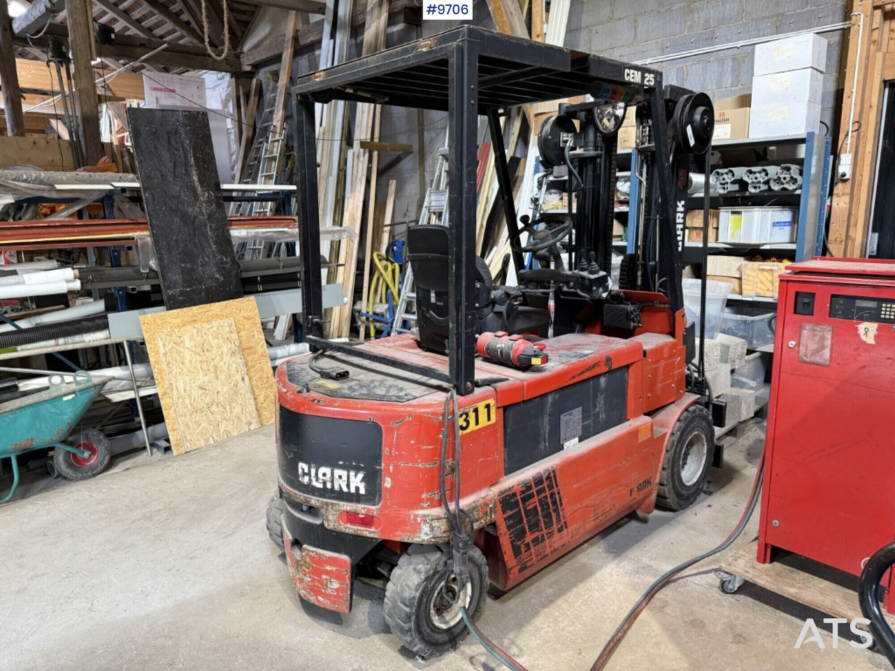 Forklift Clark CEM 25 - מלגזה חשמלית: תמונה 4 Forklift Clark CEM 25 - מלגזה חשמלית: תמונה 4