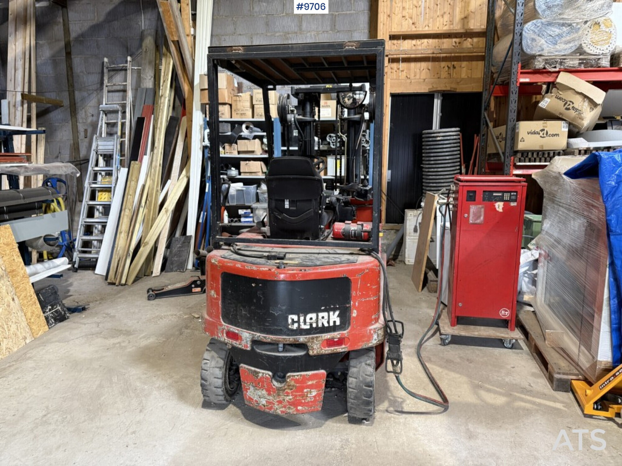 Forklift Clark CEM 25 - מלגזה חשמלית: תמונה 3 Forklift Clark CEM 25 - מלגזה חשמלית: תמונה 3