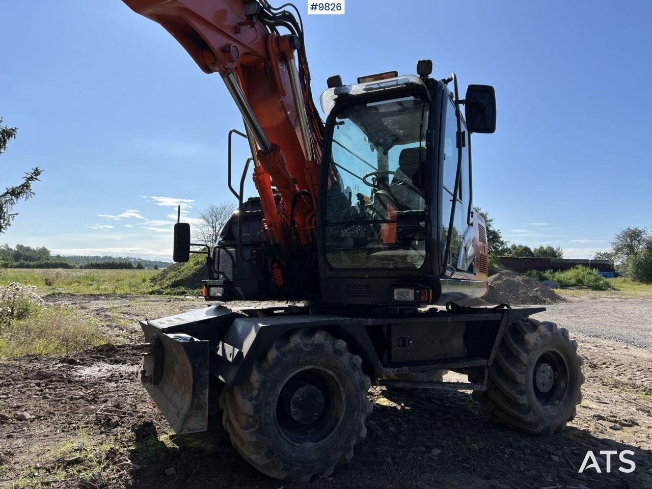 Hitachi ZX140 W-5B with rotor and planer bucket - מחפר גלגלים: תמונה 3 Hitachi ZX140 W-5B with rotor and planer bucket - מחפר גלגלים: תמונה 3