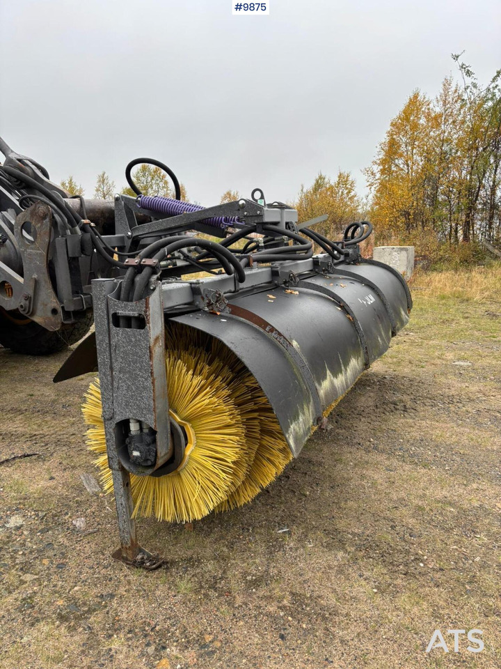 Holms Sweeper Large BM - מטאטא: תמונה 1 Holms Sweeper Large BM - מטאטא: תמונה 1