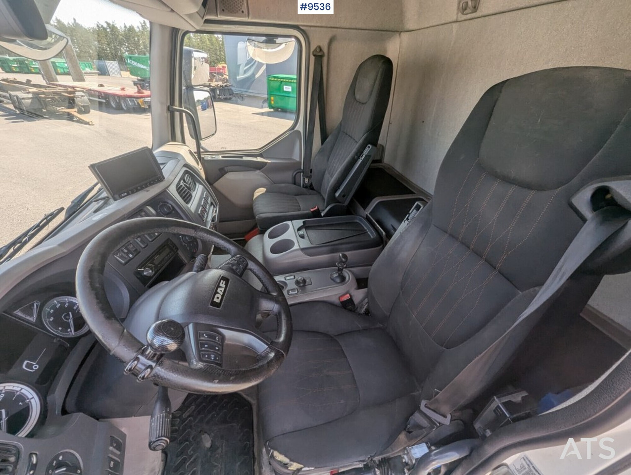 Hooklift Truck Daf FA LF260I - משאית הרמת וו: תמונה 5 Hooklift Truck Daf FA LF260I - משאית הרמת וו: תמונה 5