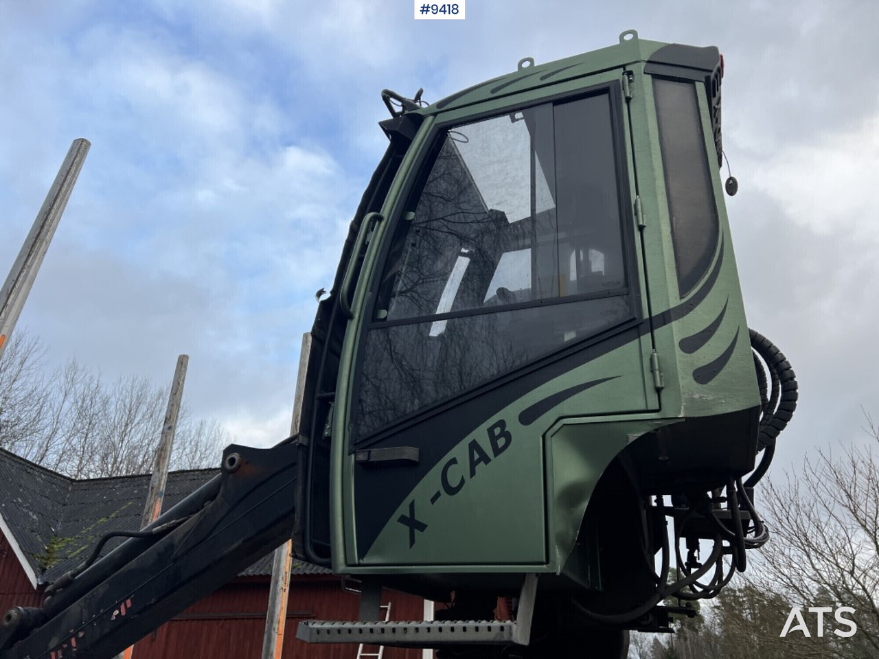 Jonsered 1088 S (2020) X-CAB - משאית עץ, משאית מנוף: תמונה 1 Jonsered 1088 S (2020) X-CAB - משאית עץ, משאית מנוף: תמונה 1