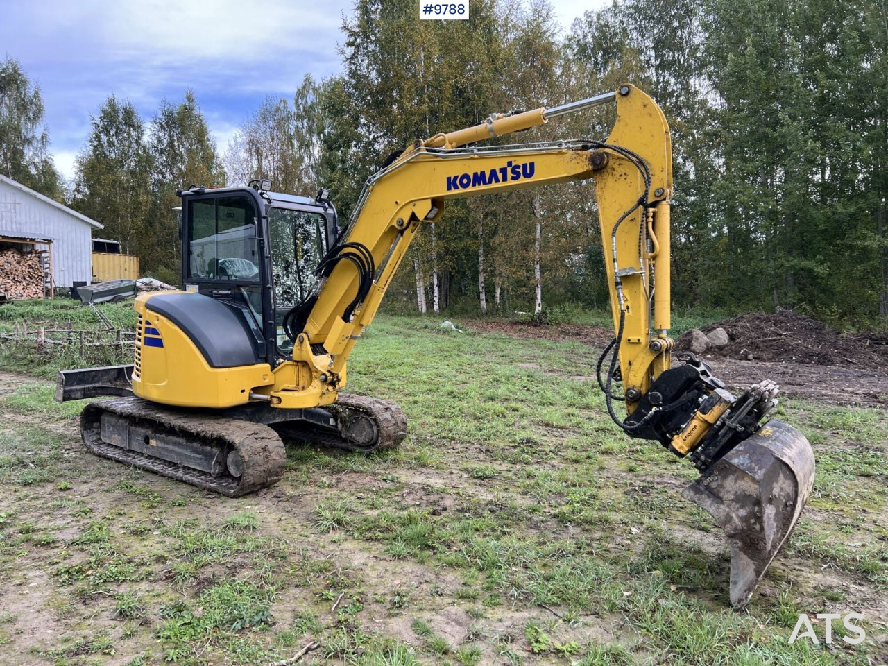 KOMATSU PC55MR-5E0 Excavator with attachments (SEE VIDEO) - מיני מחפר: תמונה 2 KOMATSU PC55MR-5E0 Excavator with attachments (SEE VIDEO) - מיני מחפר: תמונה 2