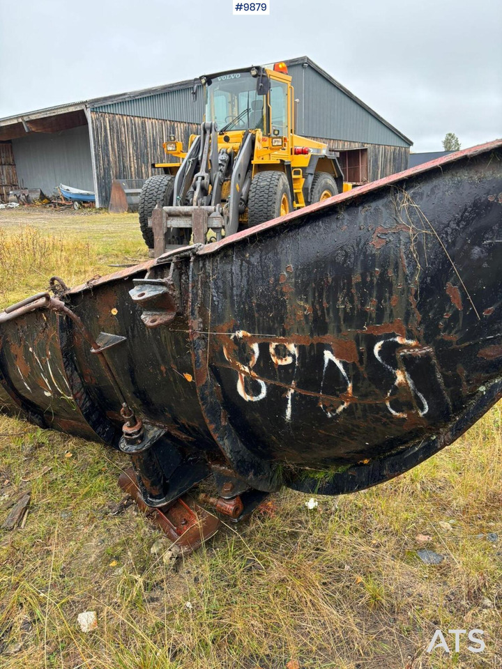 Mahlers side wing - מחרשת שלג: תמונה 3 Mahlers side wing - מחרשת שלג: תמונה 3