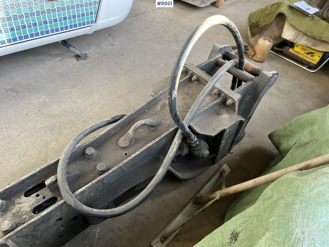 Montabert Hydraulic hammer S60 - פטיש הידרולי: תמונה 5 Montabert Hydraulic hammer S60 - פטיש הידרולי: תמונה 5
